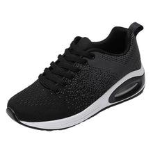 Lade das Bild in den Galerie-Viewer, Joyful Jump Donna