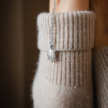 Carica l'immagine nel visualizzatore di Gallery, Honu Aroha - Ciondolo